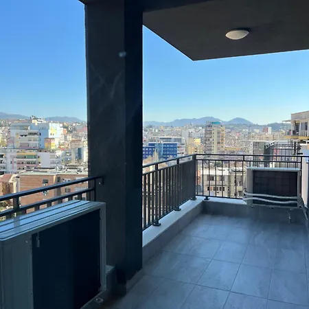 Apartament Dennys New Bazaar Delight Tirana